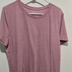 Lightly Worn (XL) Dip women’s T-shirt in excellent condition with minimal wear.